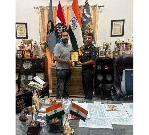 SSB-Guide-Academy-Wins-National-Award-for-Best-NDA-Coaching-in-Delhi-by-Sainik-School-Kunjpura